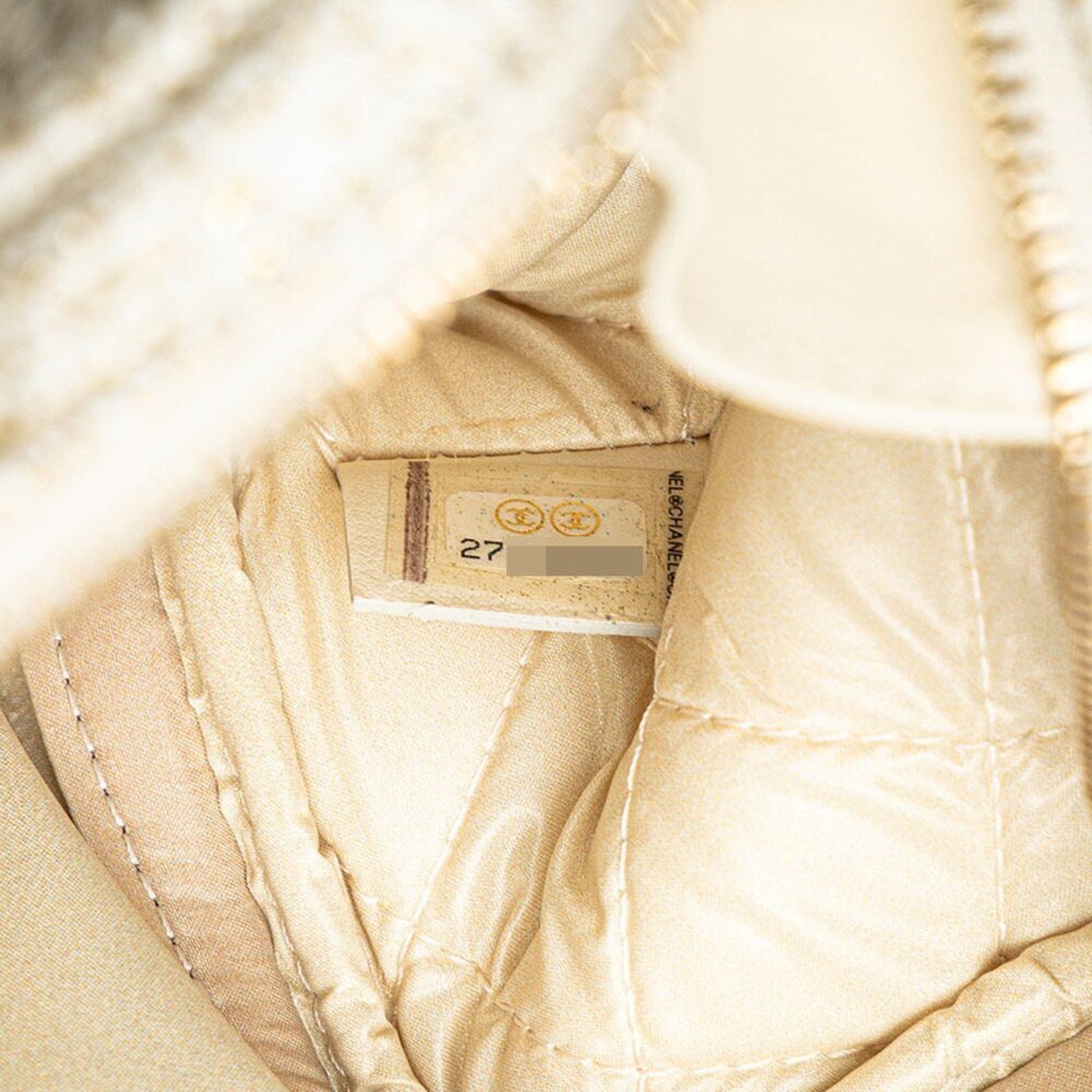 CHANEL White Deauville Pouch - Picture 8 of 10